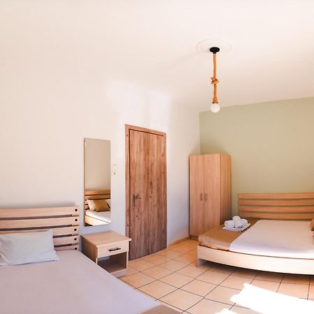 Μpasias Apartments Paralía Eksteriør bilde