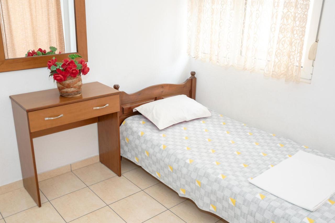 Μpasias Apartments Paralía Eksteriør bilde