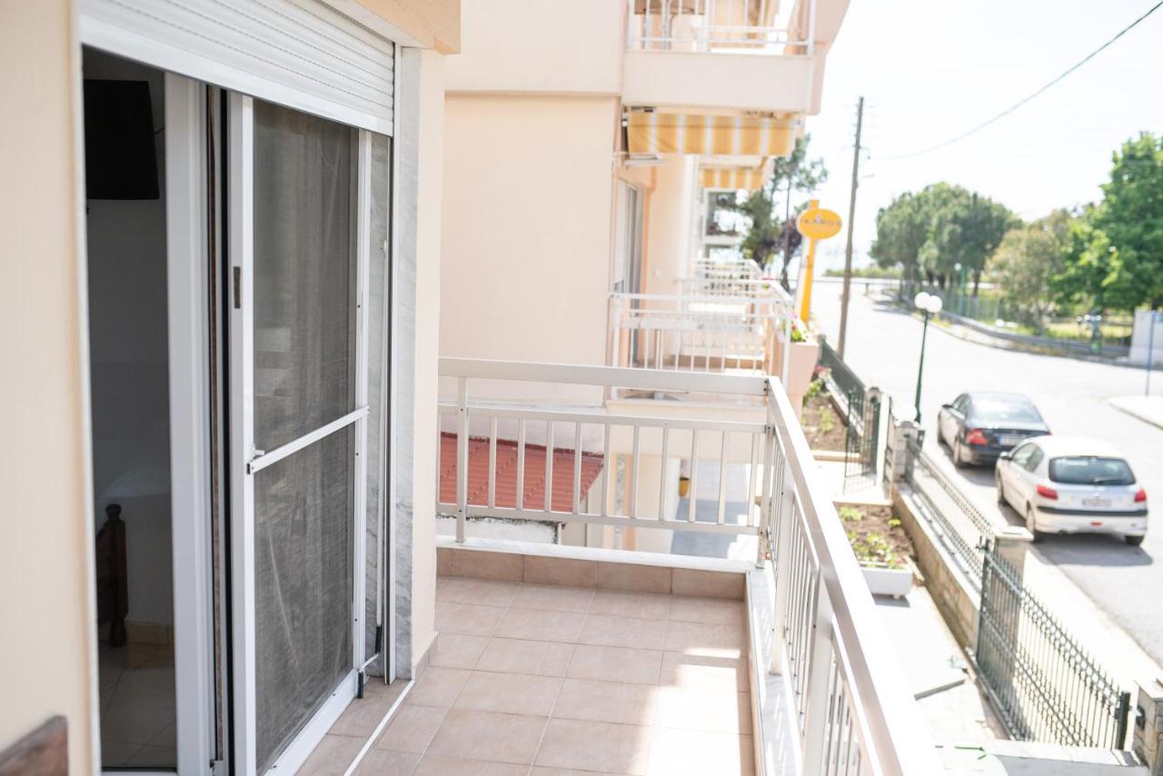Μpasias Apartments Paralía Eksteriør bilde