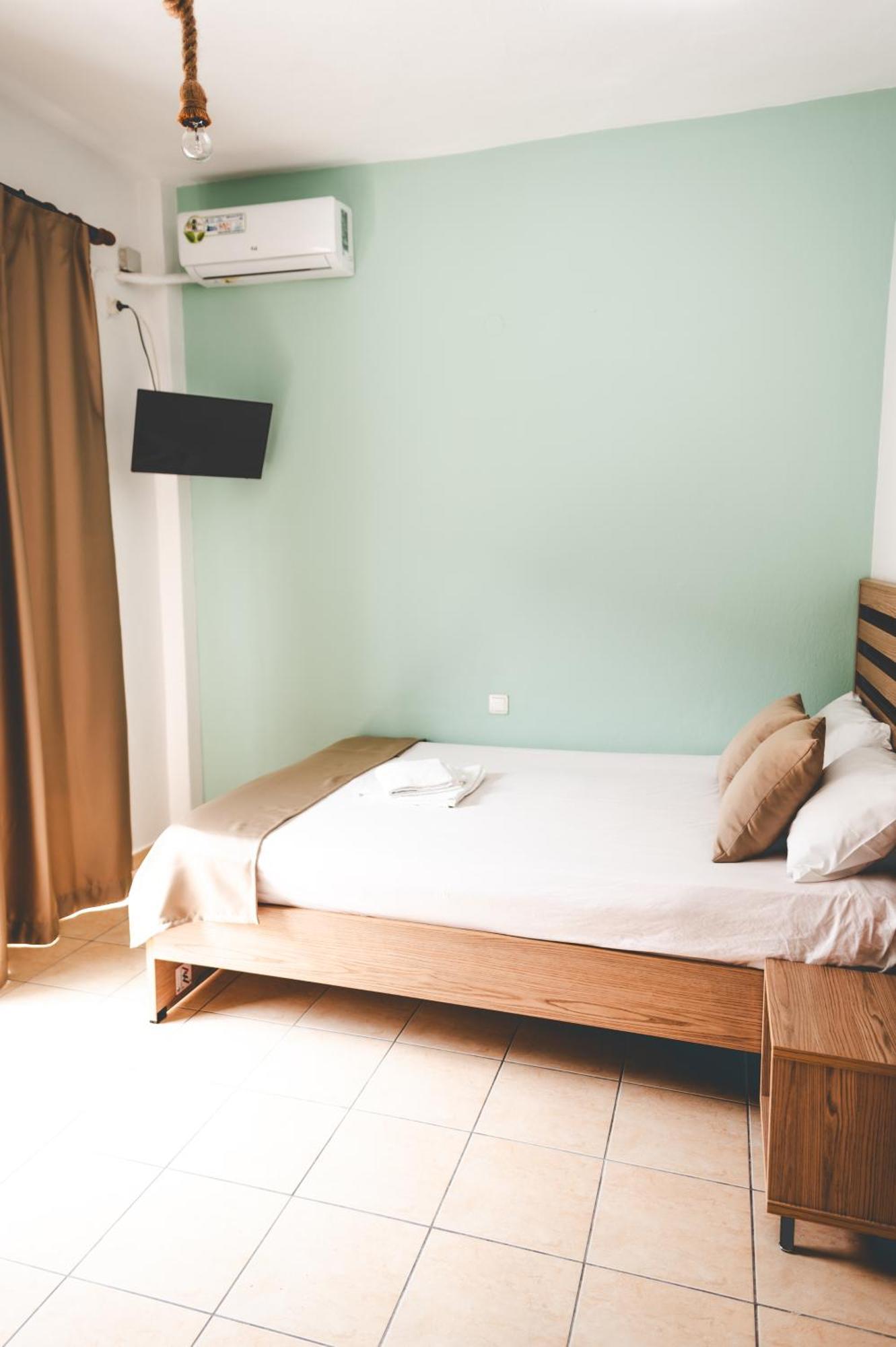 Μpasias Apartments Paralía Eksteriør bilde