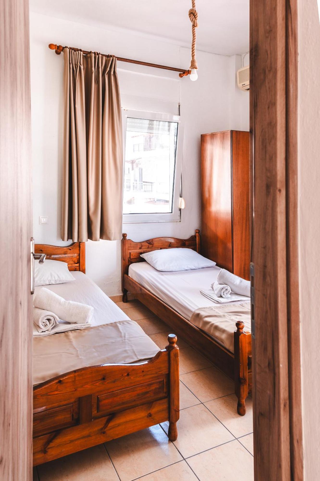 Μpasias Apartments Paralía Eksteriør bilde