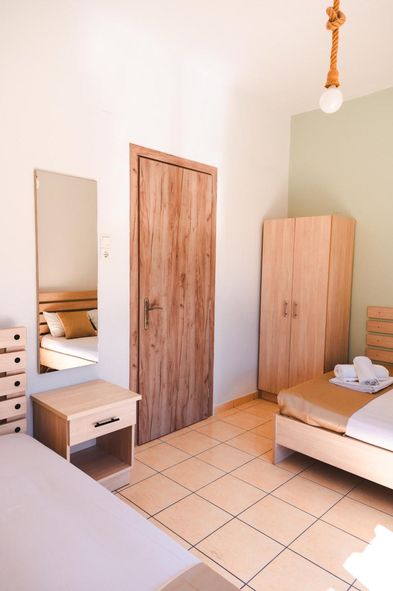 Μpasias Apartments Paralía Eksteriør bilde