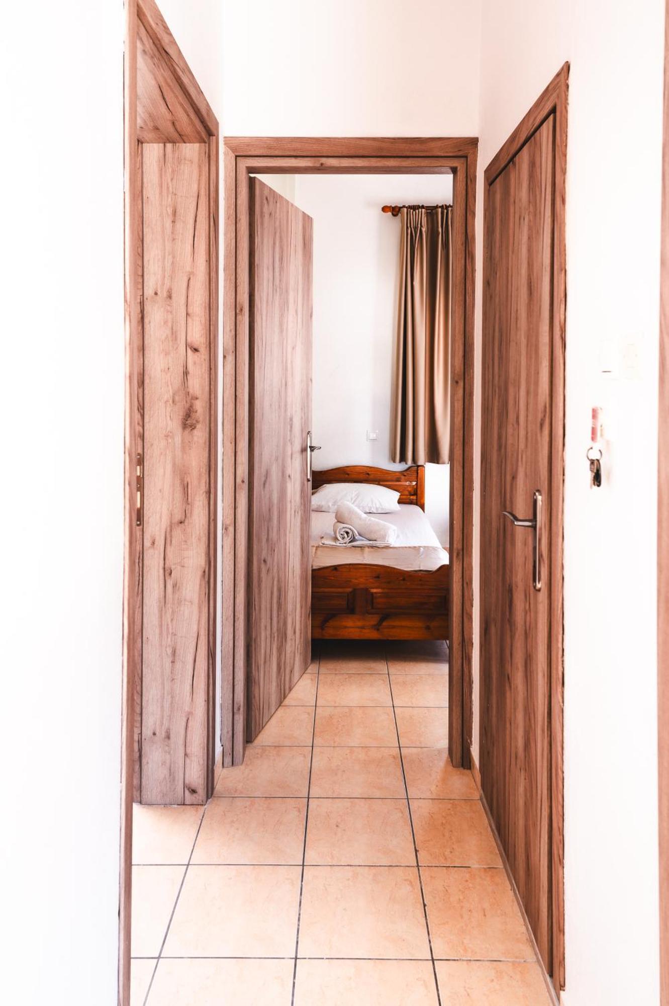 Μpasias Apartments Paralía Eksteriør bilde